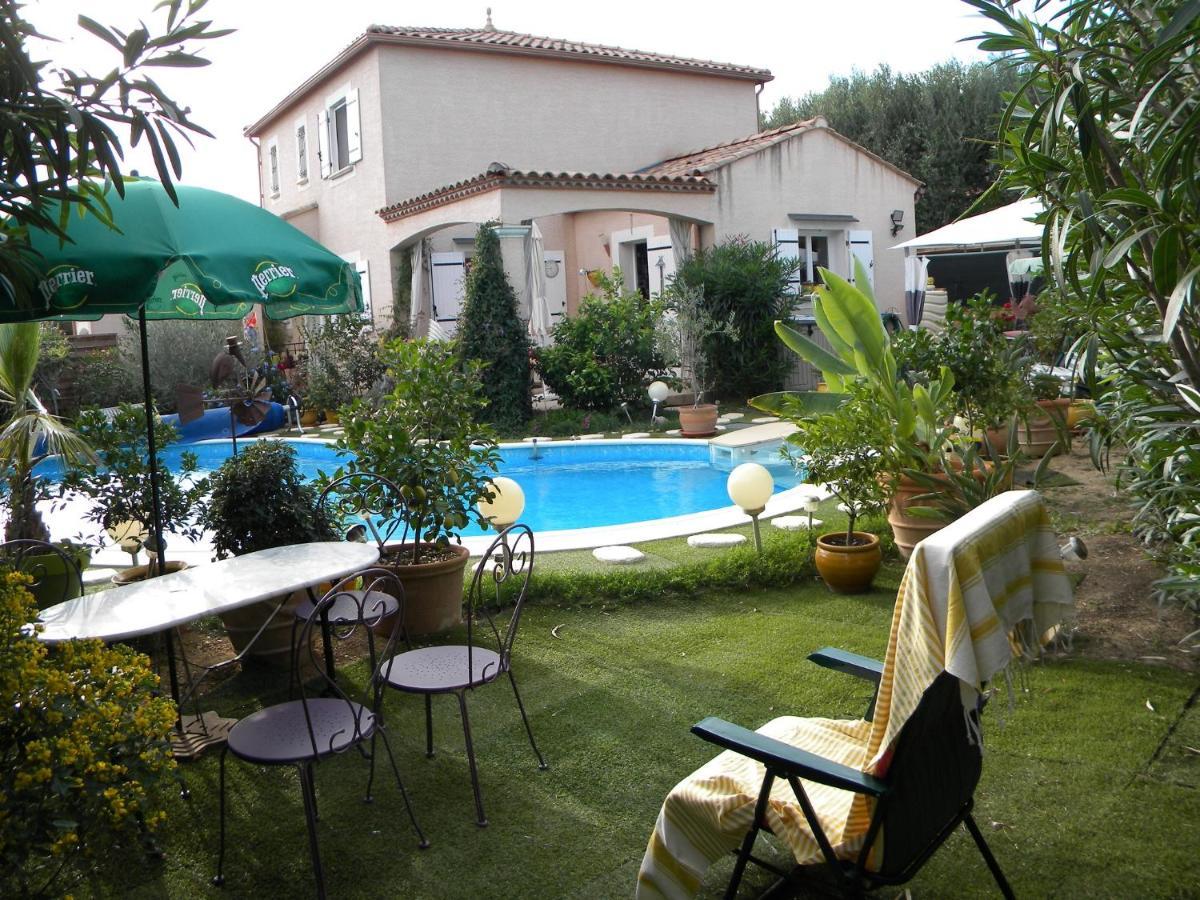 Chez Patrick Roujan Bed & Breakfast Exterior foto