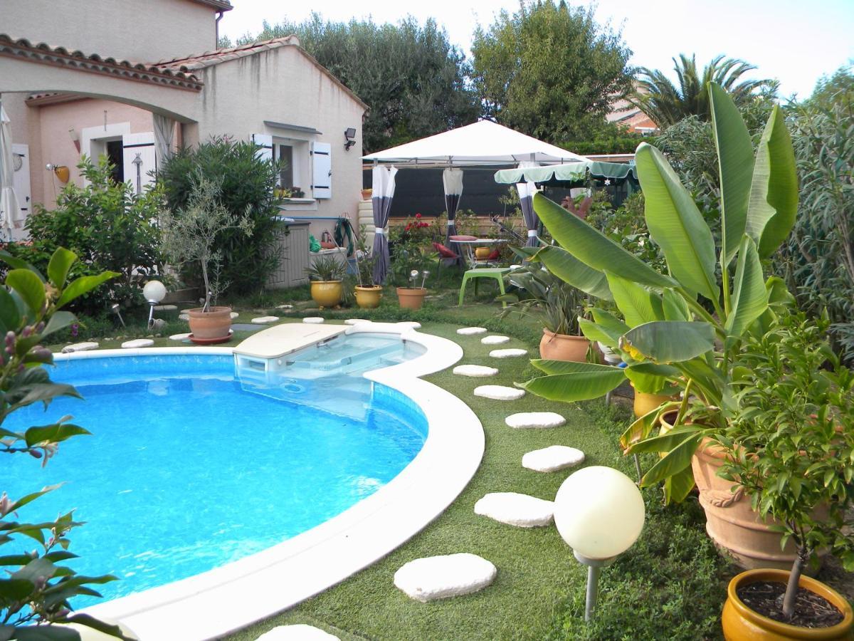 Chez Patrick Roujan Bed & Breakfast Exterior foto