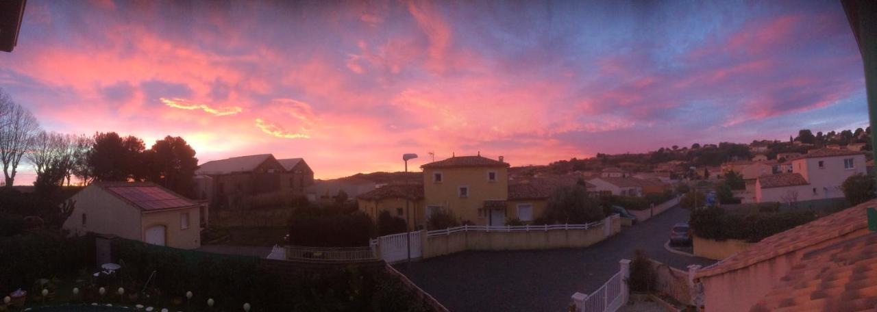 Chez Patrick Roujan Bed & Breakfast Exterior foto