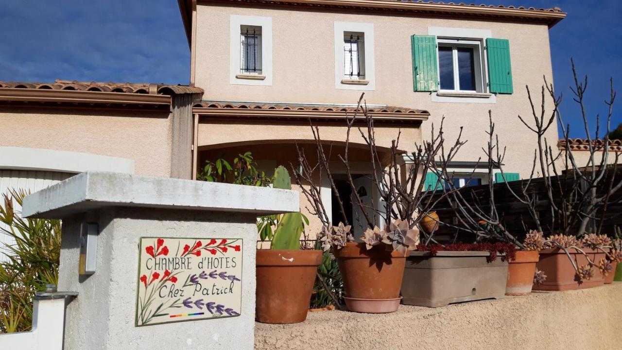 Chez Patrick Roujan Bed & Breakfast Exterior foto
